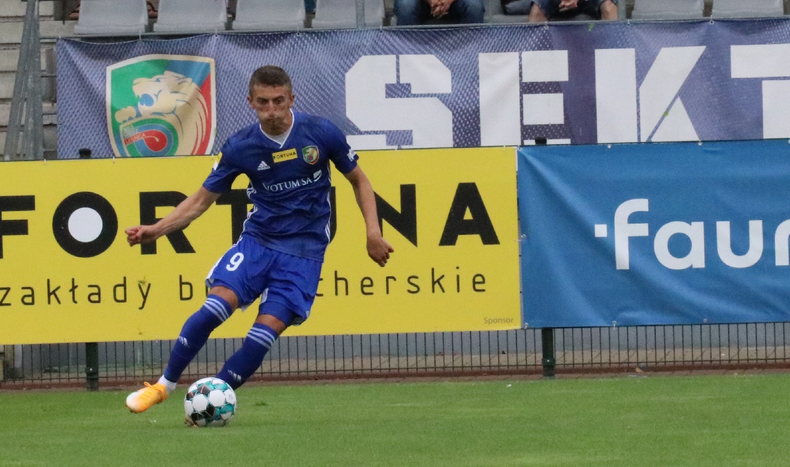Miedź Legnica wygrała z Sandecją Nowy Sącz             
