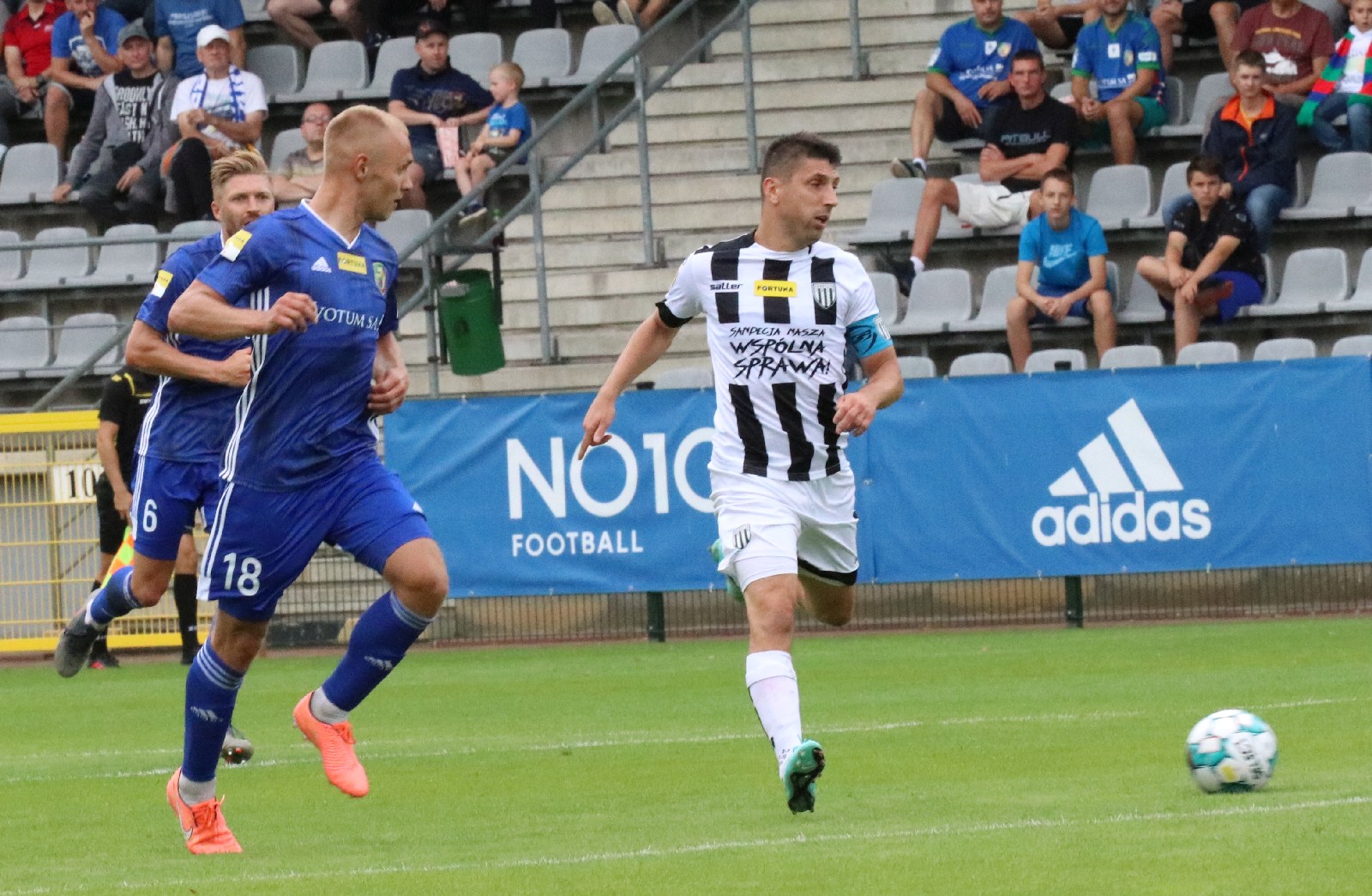 Miedź Legnica wygrała z Sandecją Nowy Sącz             
