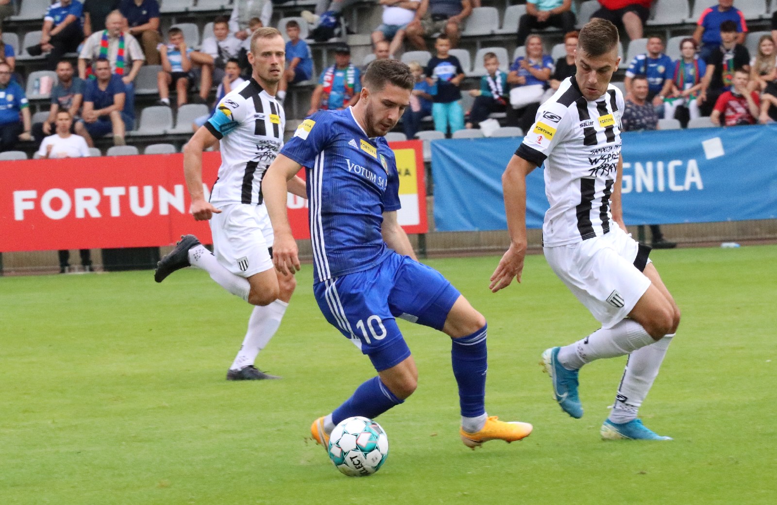 Miedź Legnica wygrała z Sandecją Nowy Sącz             
