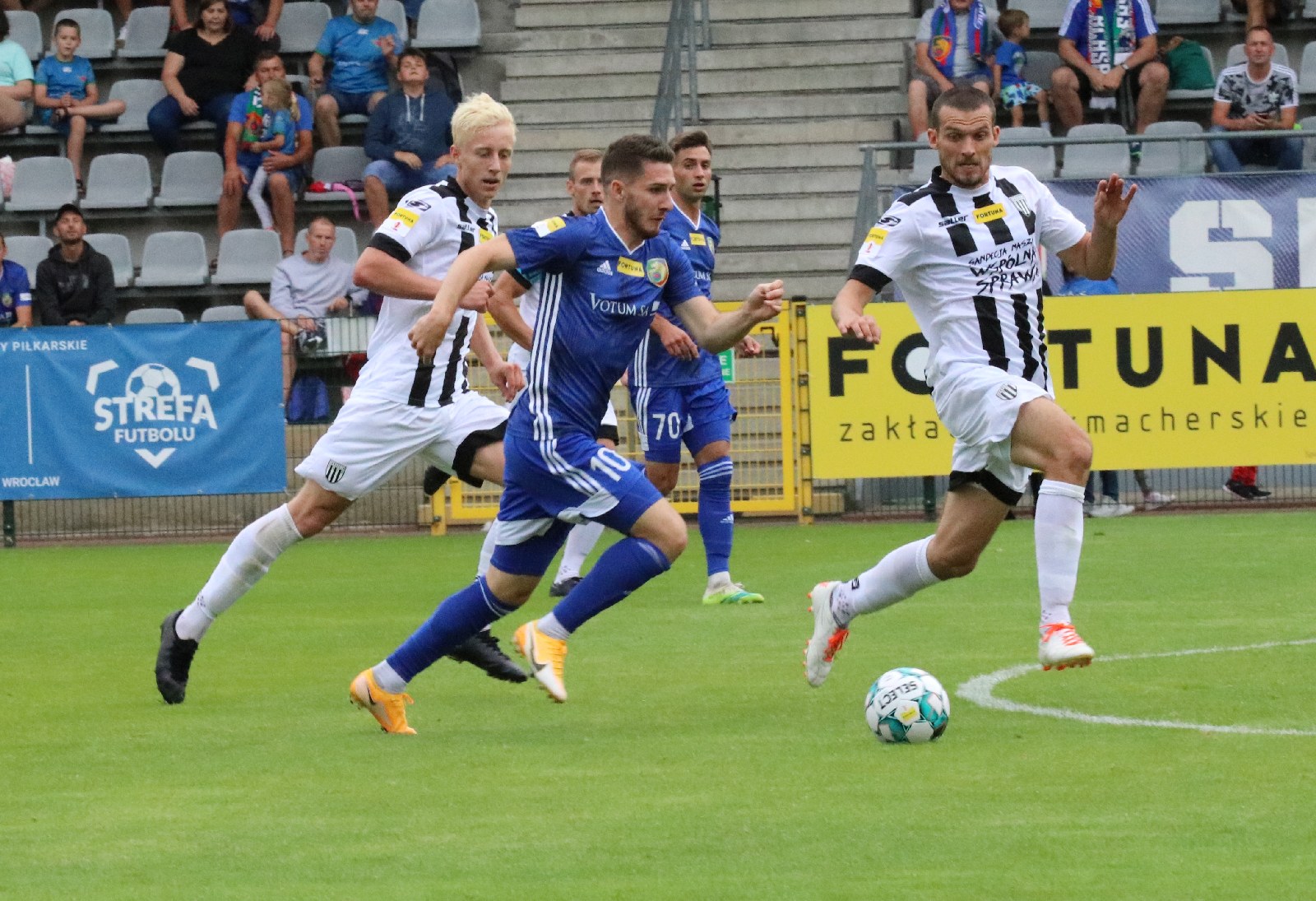 Miedź Legnica wygrała z Sandecją Nowy Sącz             
