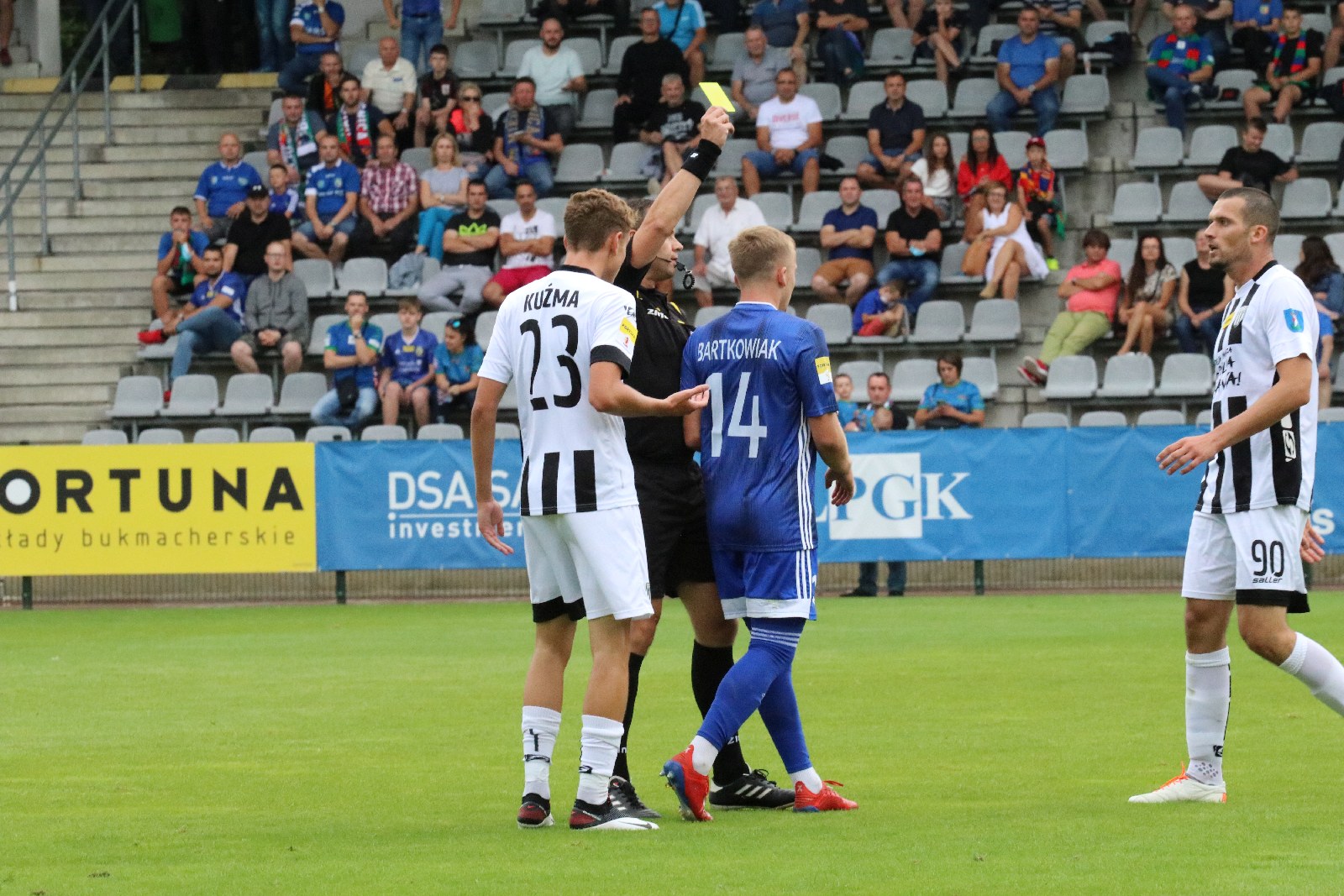 Miedź Legnica wygrała z Sandecją Nowy Sącz             
