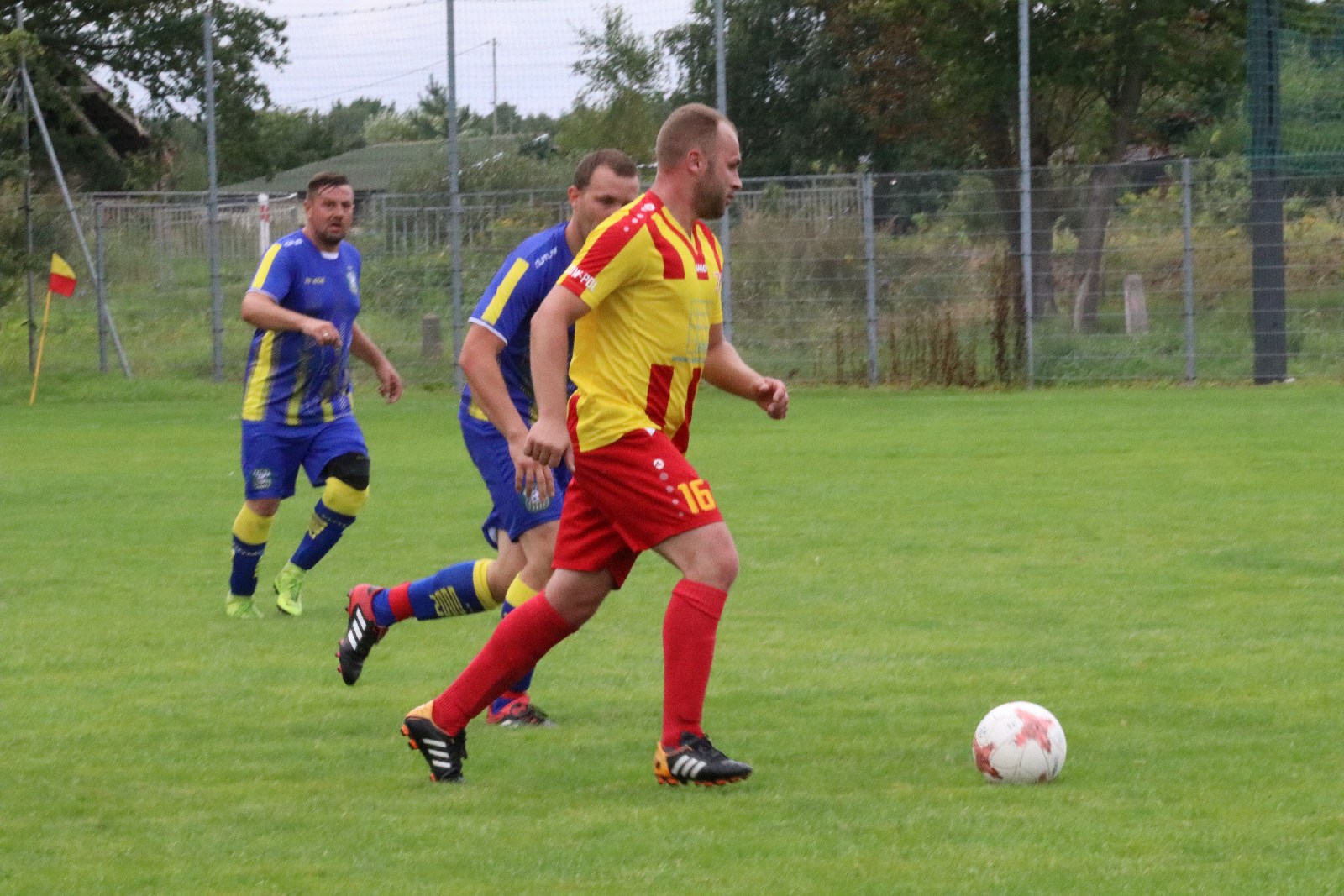 Polder-a Damiano nie przeciwstawił się rezerwom Iskry Kochlice