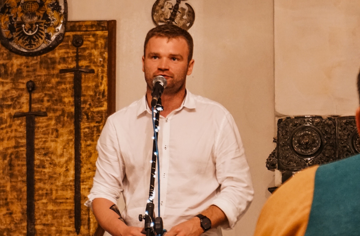 Ragnar Ólafsson zagrał romantyczny koncert w Zamku Grodziec