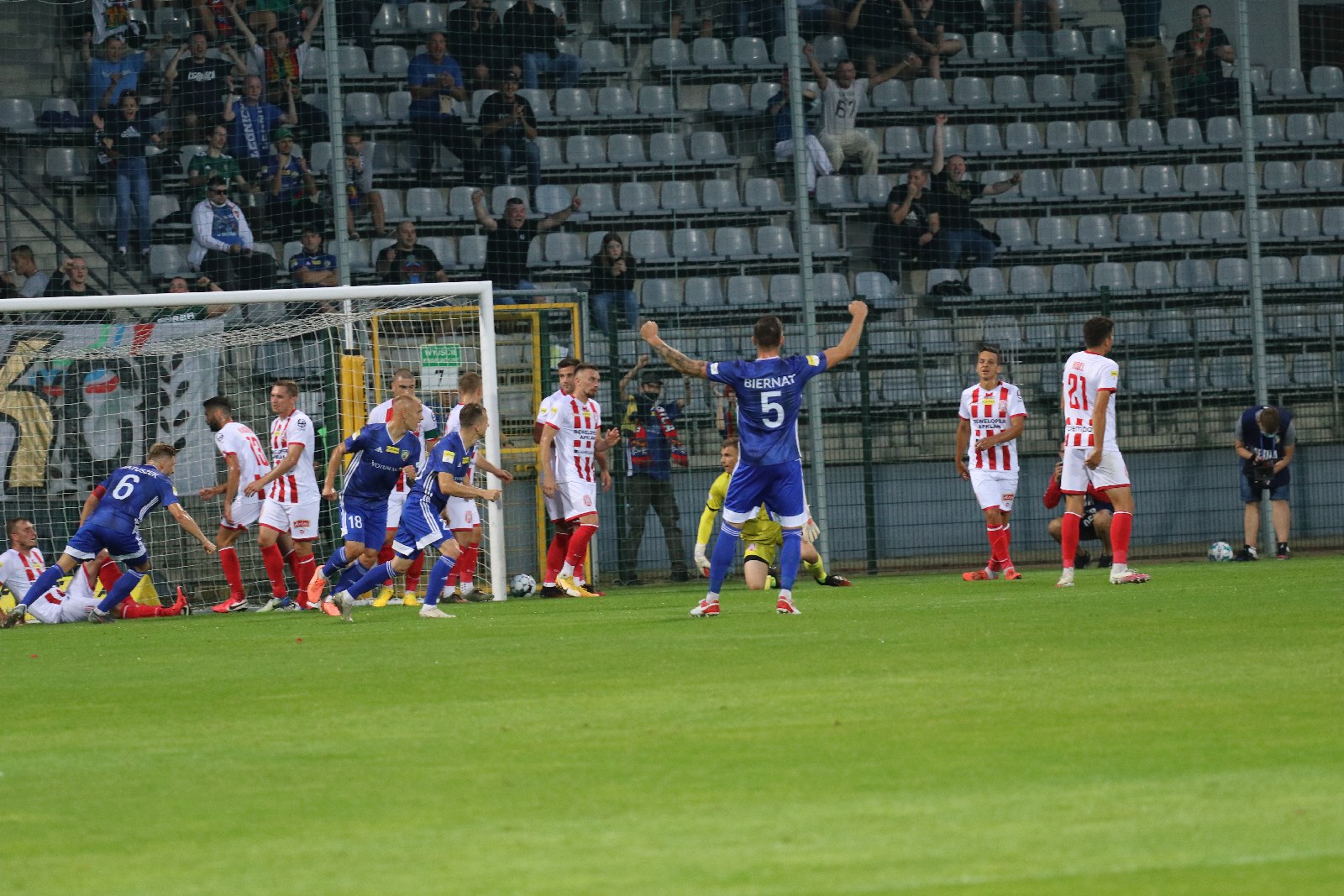 Show Joana Romana. Miedź Legncia pokonuje Resovię 4:0