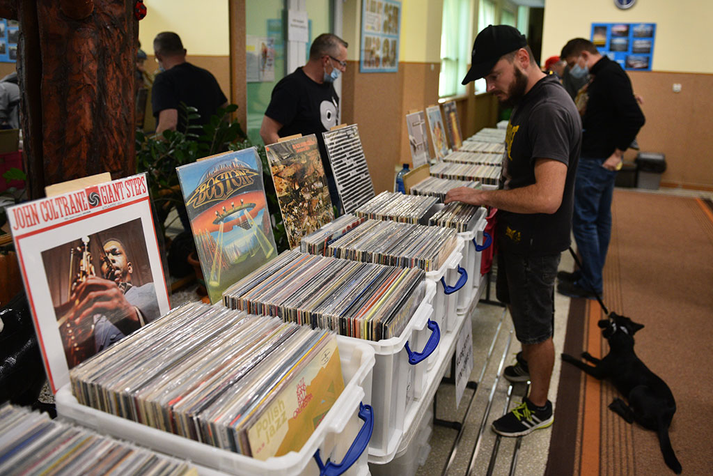 W Domu Kultury „Atrium odbył się drugi kiermasz płyt winylowych