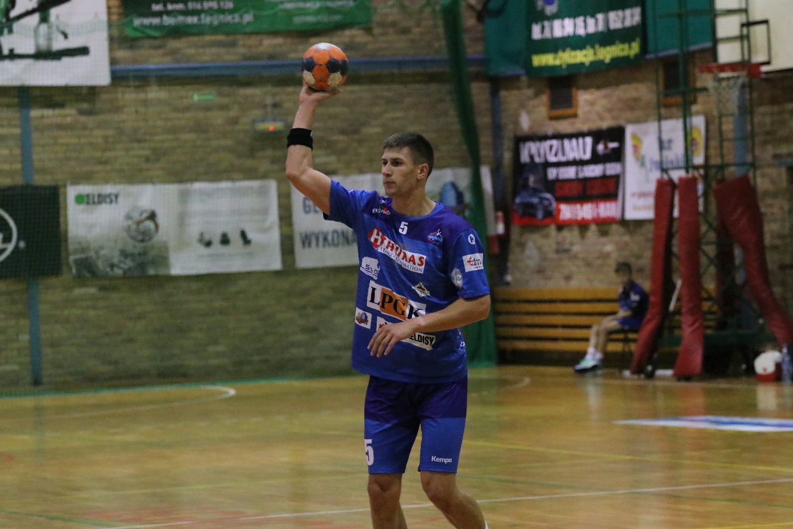Siódemka Miedź Legnica – Ostrovia Ostrów Wielkopolsk 28:24