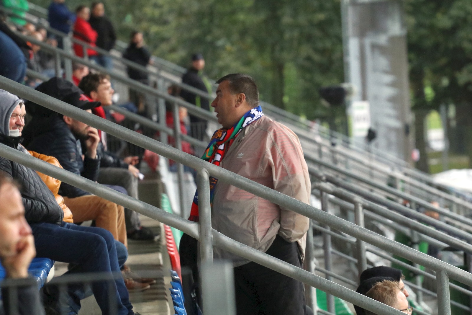 Miedź Legnica wyszarpała remis w ulewie