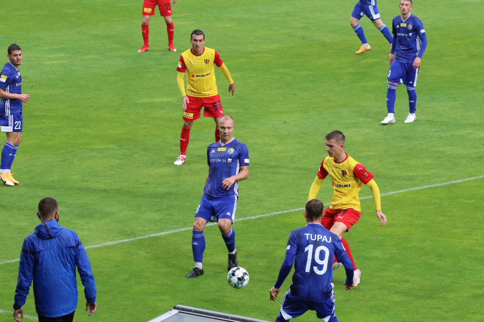 Miedź Legnica wyszarpała remis w ulewie