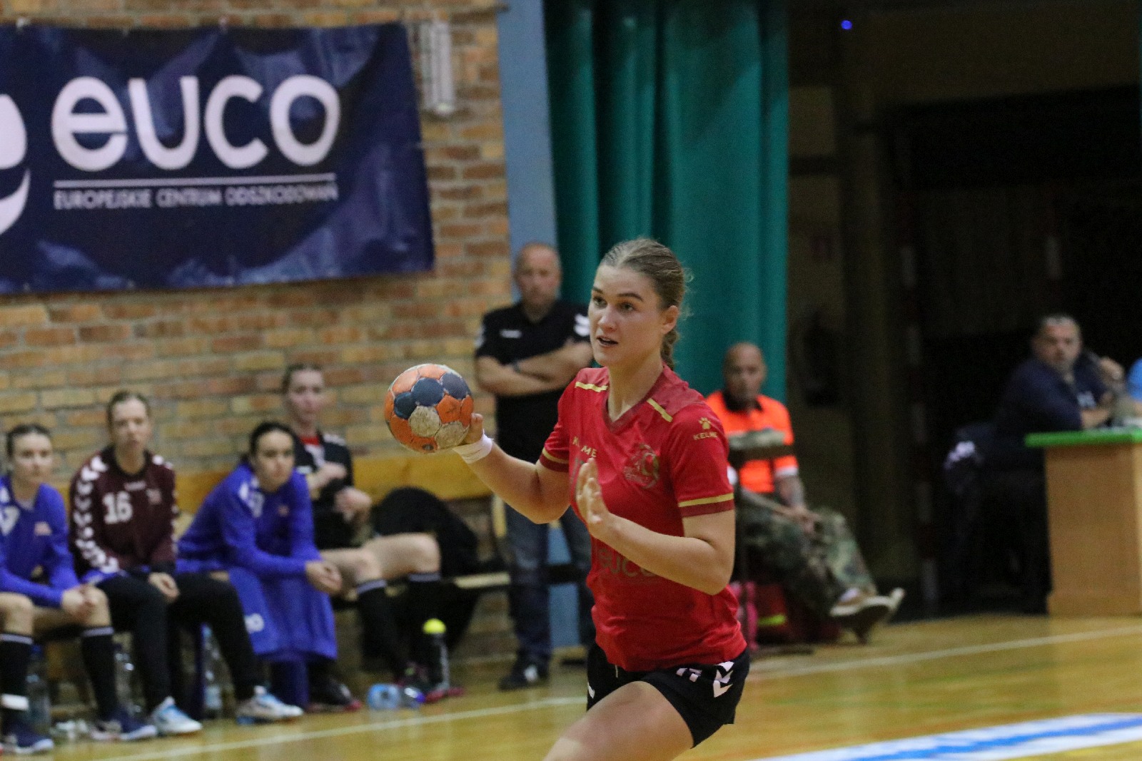 Dziewiątka Legnica w debiucie pierwszej ligi pokonuje Cracovię
