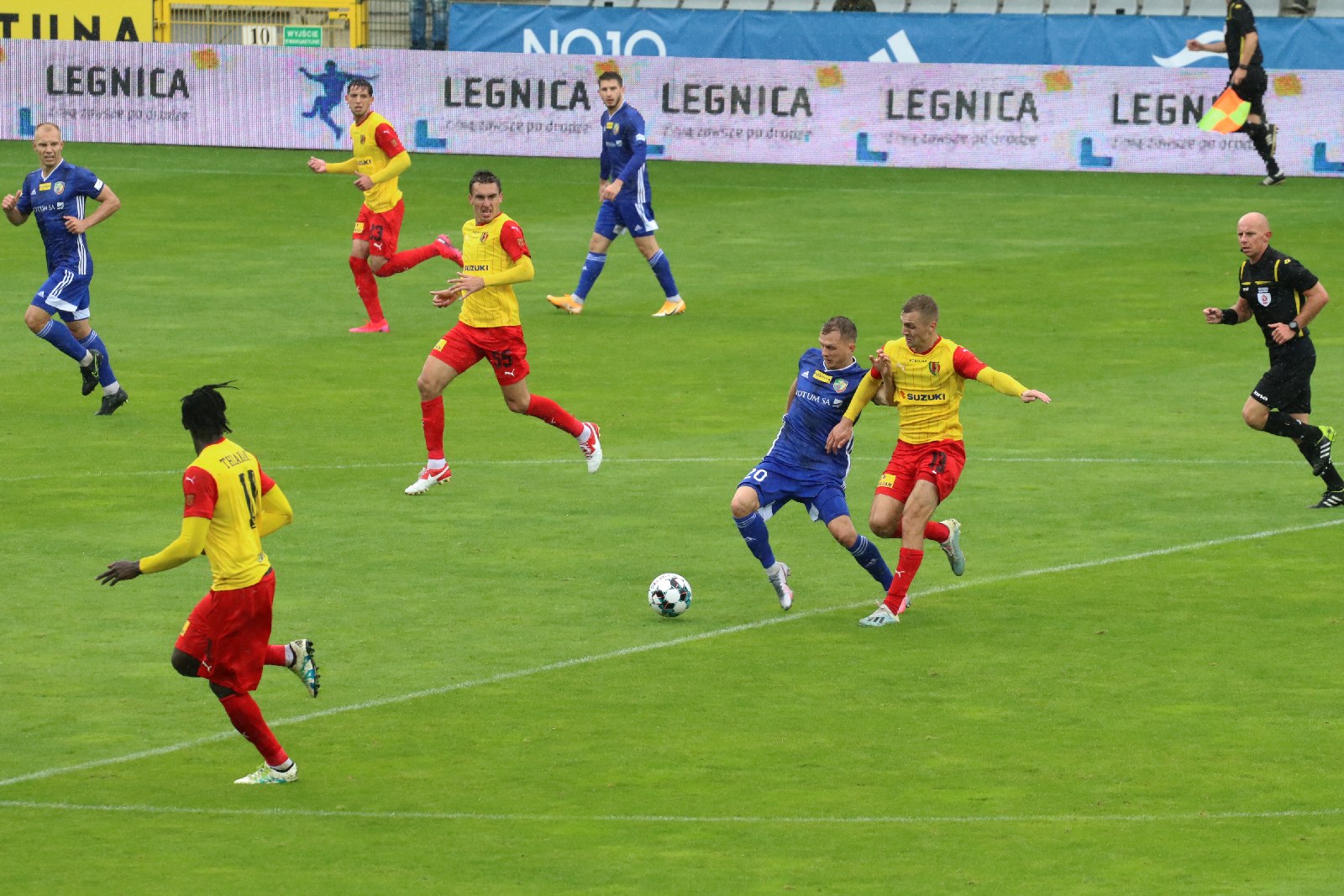 Miedź Legnica wyszarpała remis w ulewie