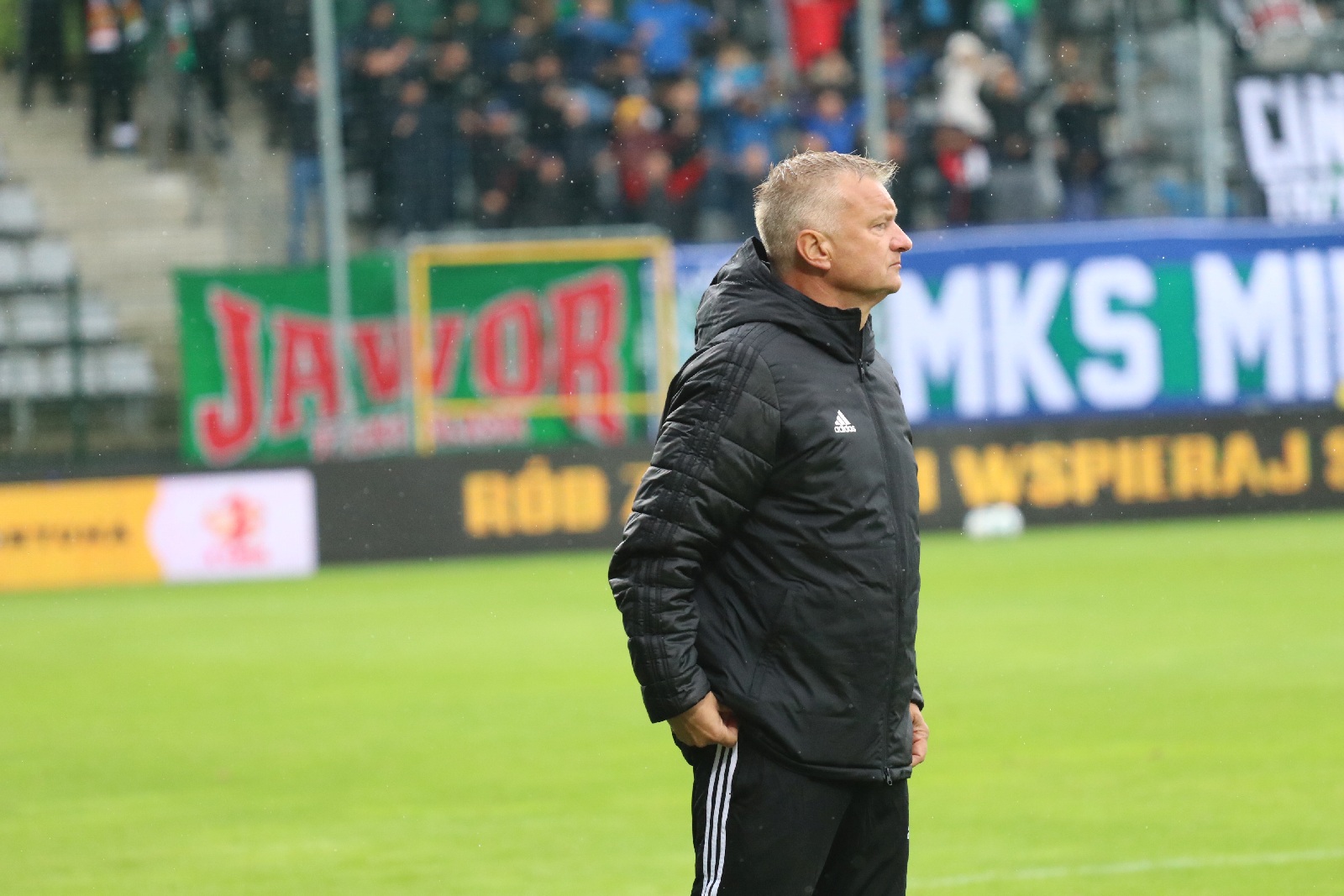 Miedź Legnica wyszarpała remis w ulewie