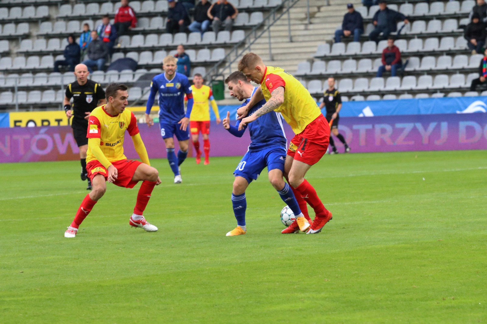 Miedź Legnica wyszarpała remis w ulewie