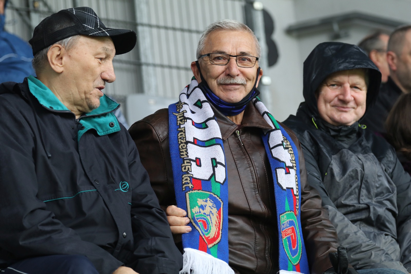 Miedź Legnica wyszarpała remis w ulewie