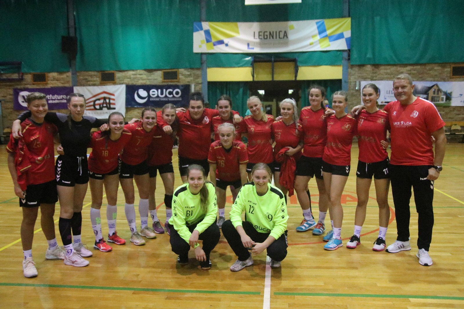 Dziewiątka Legnica w debiucie pierwszej ligi pokonuje Cracovię