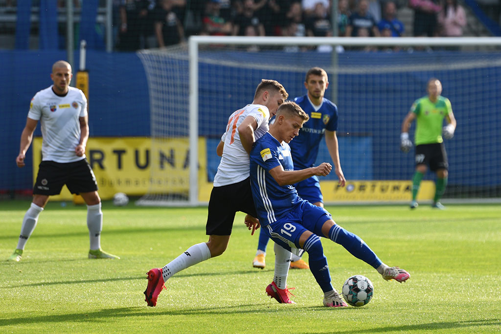 Miedź Legnica zremisowała w derbach z Chrobrym Głogów 2:2