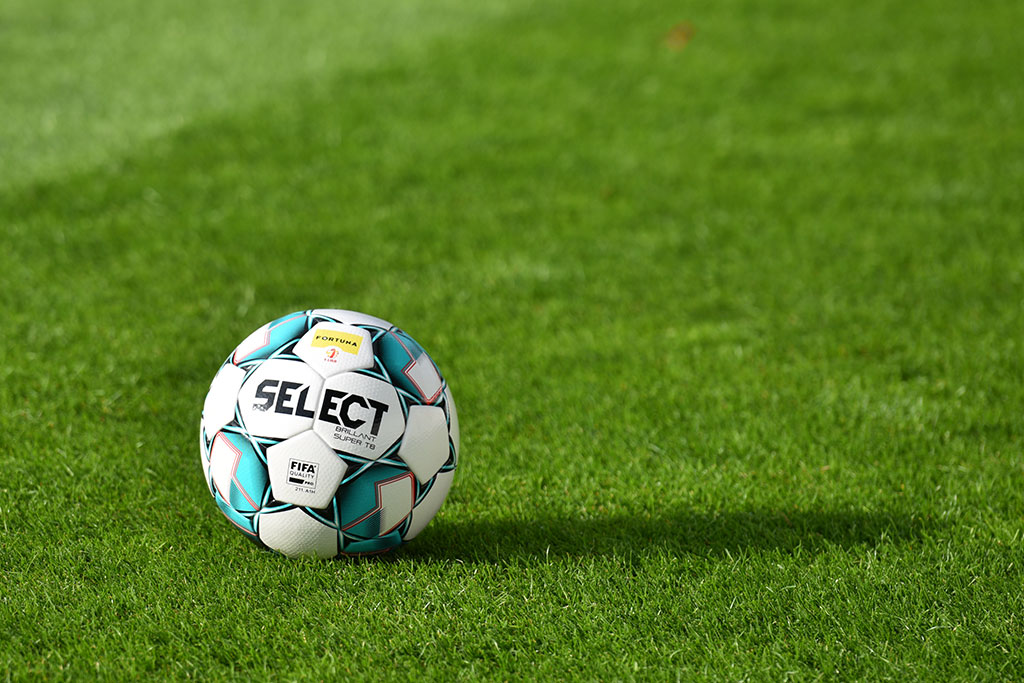 Miedź Legnica zremisowała w derbach z Chrobrym Głogów 2:2