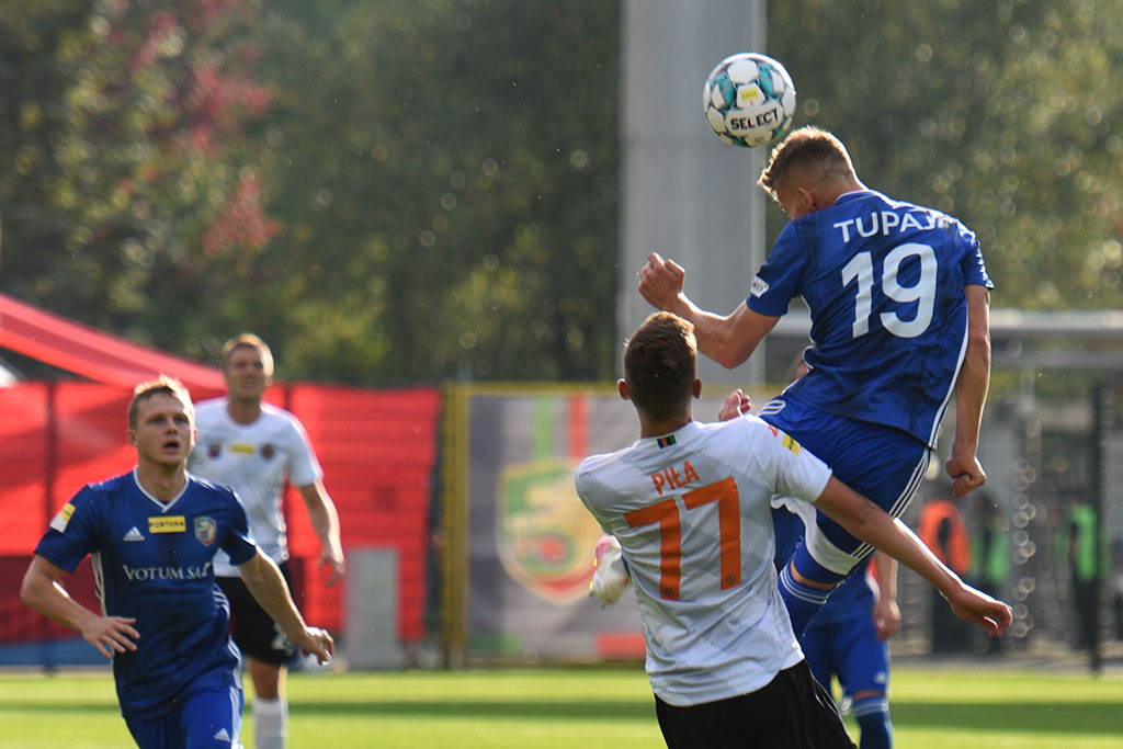 Miedź Legnica zremisowała w derbach z Chrobrym Głogów 2:2