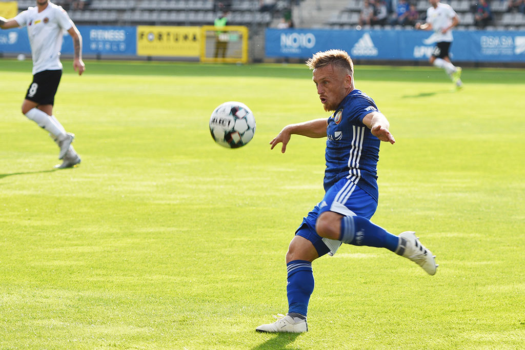 Miedź Legnica zremisowała w derbach z Chrobrym Głogów 2:2