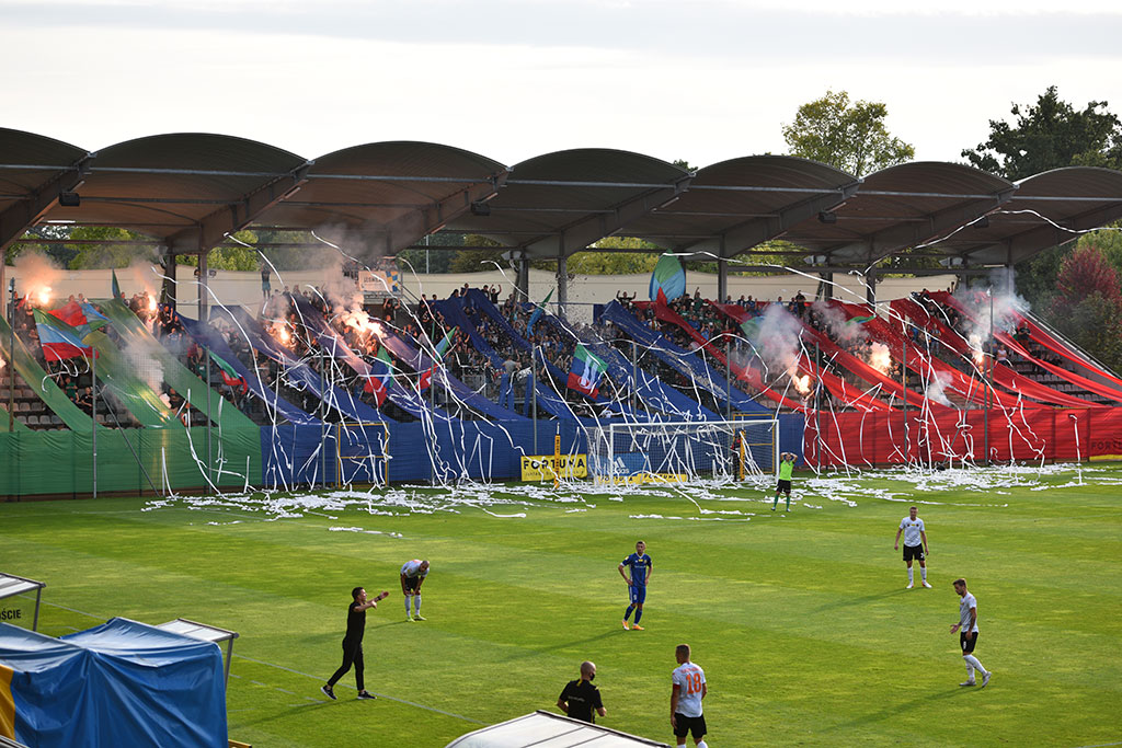 Miedź Legnica zremisowała w derbach z Chrobrym Głogów 2:2