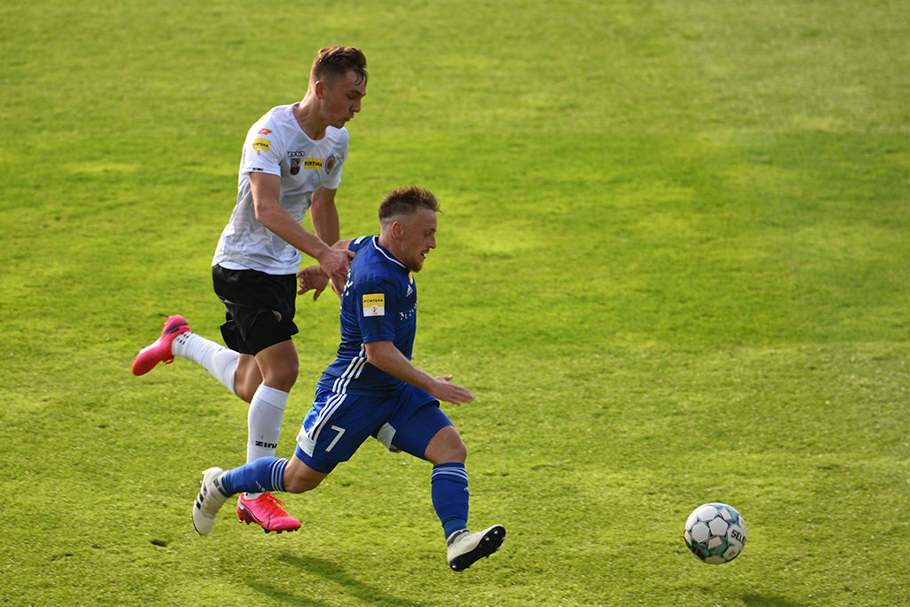 Miedź Legnica zremisowała w derbach z Chrobrym Głogów 2:2