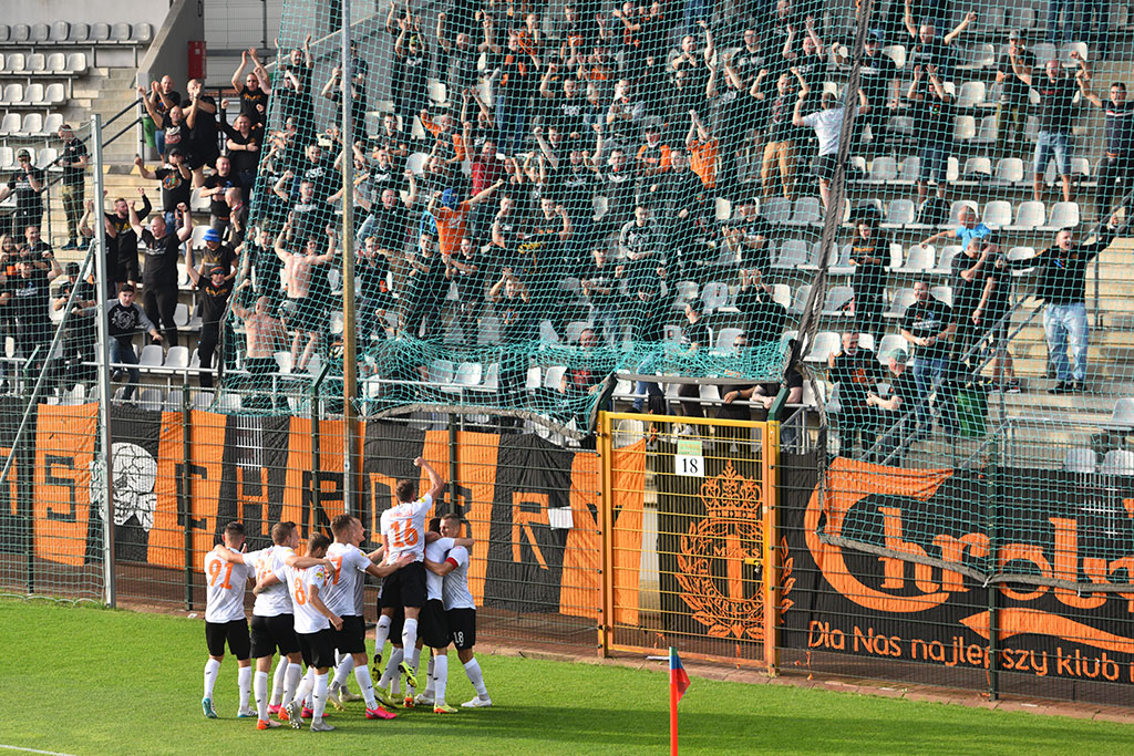 Miedź Legnica zremisowała w derbach z Chrobrym Głogów 2:2