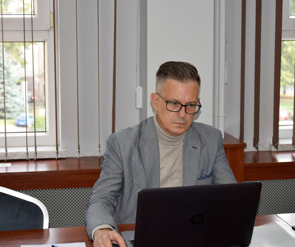 W trybie zdalnym obradowali radni powiatu legnickiego