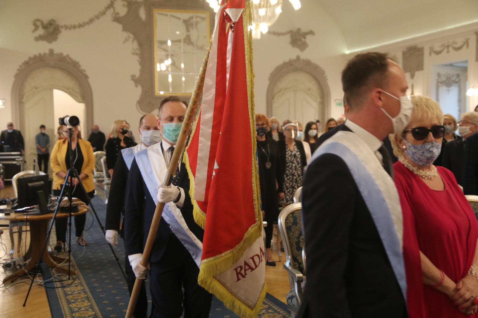 Honorowym Obywatelem Miasta Legnicy został ksiądz Gacek