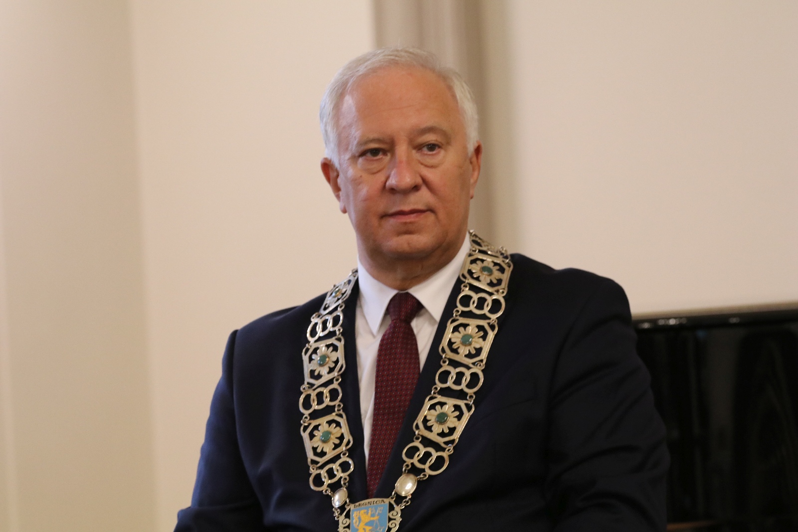 Honorowym Obywatelem Miasta Legnicy został ksiądz Gacek