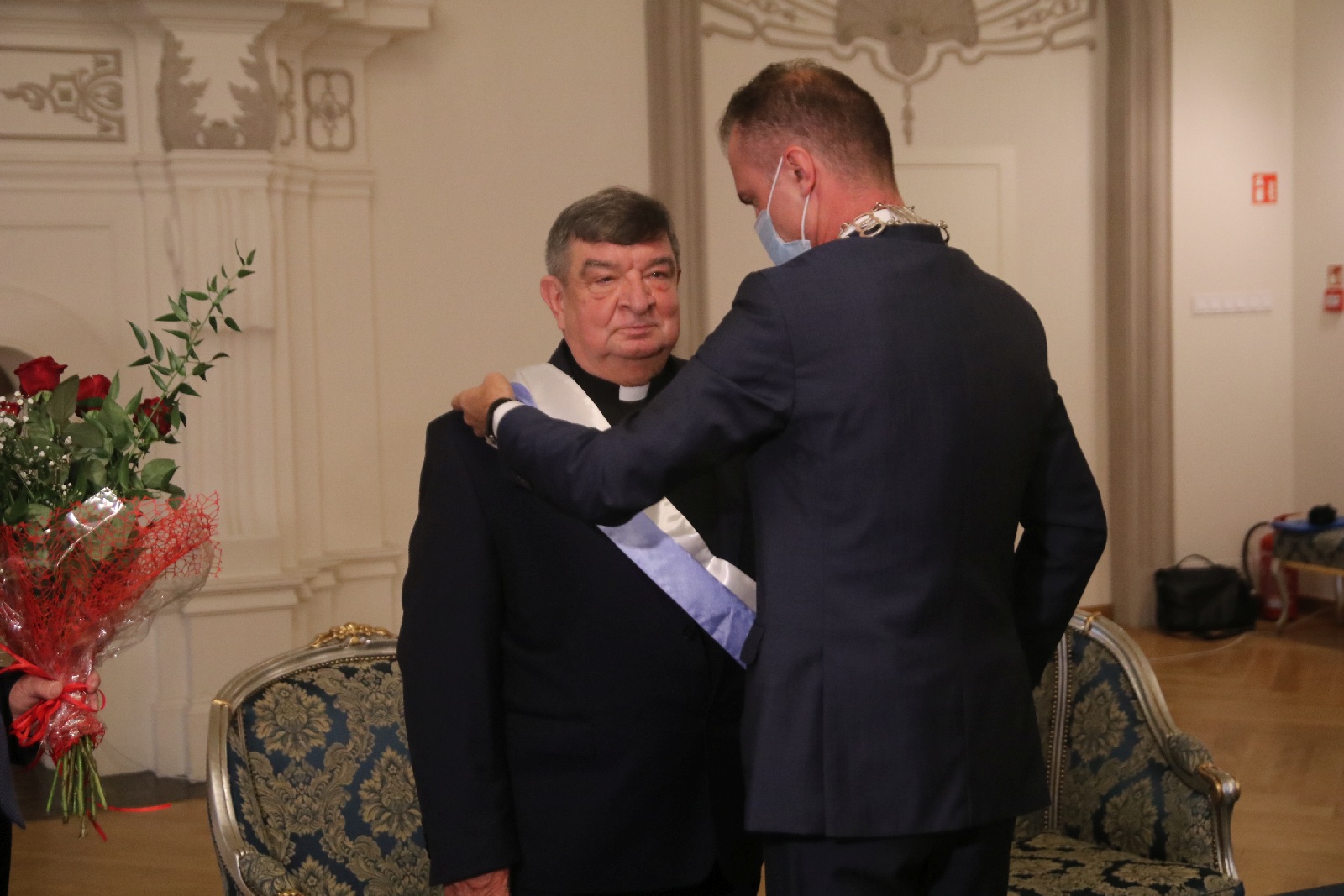 Honorowym Obywatelem Miasta Legnicy został ksiądz Gacek