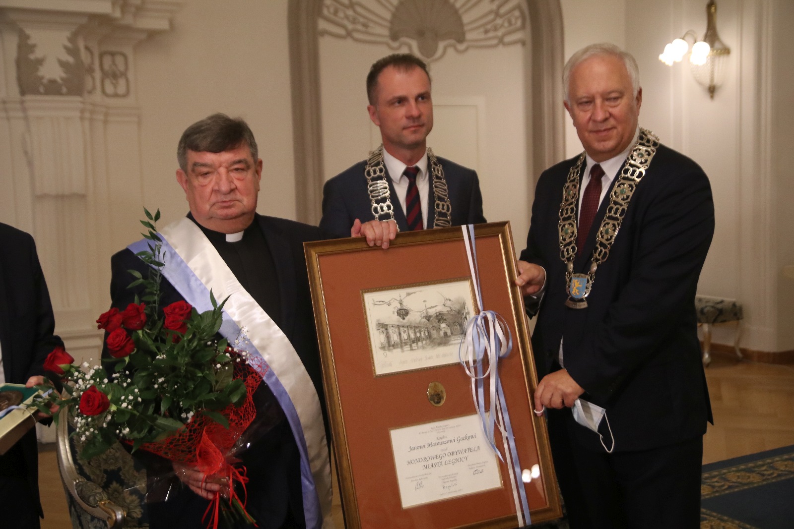 Honorowym Obywatelem Miasta Legnicy został ksiądz Gacek