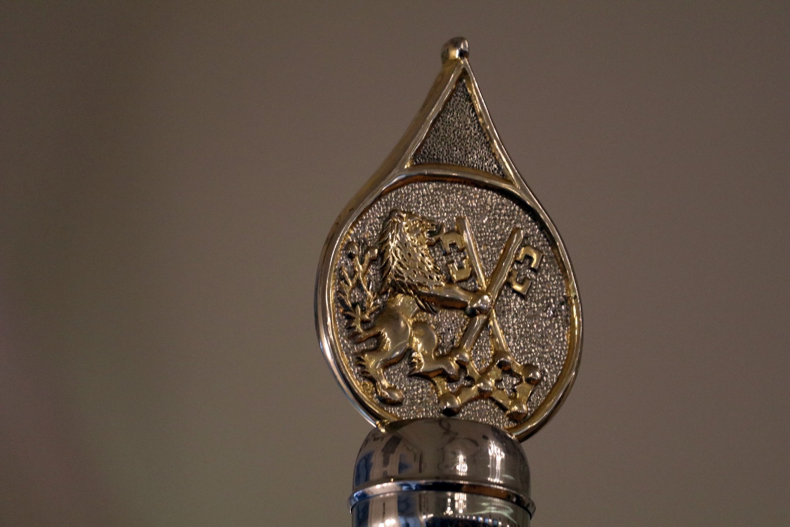 Honorowym Obywatelem Miasta Legnicy został ksiądz Gacek