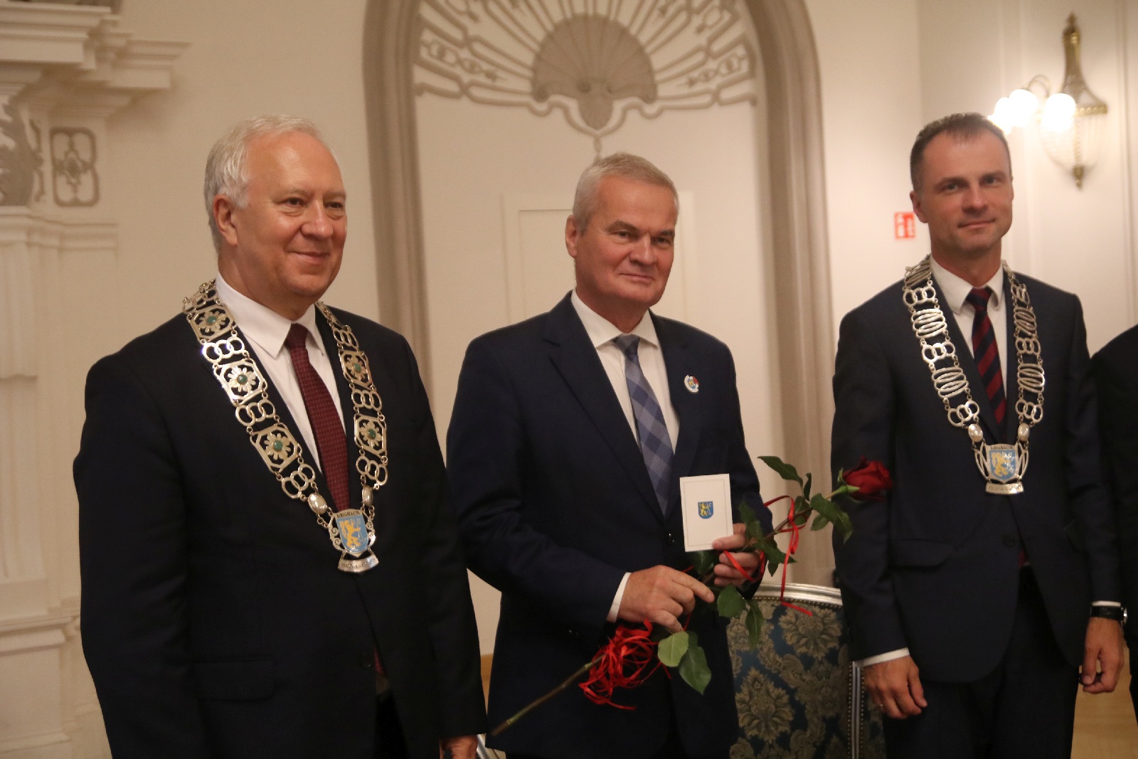 Honorowym Obywatelem Miasta Legnicy został ksiądz Gacek