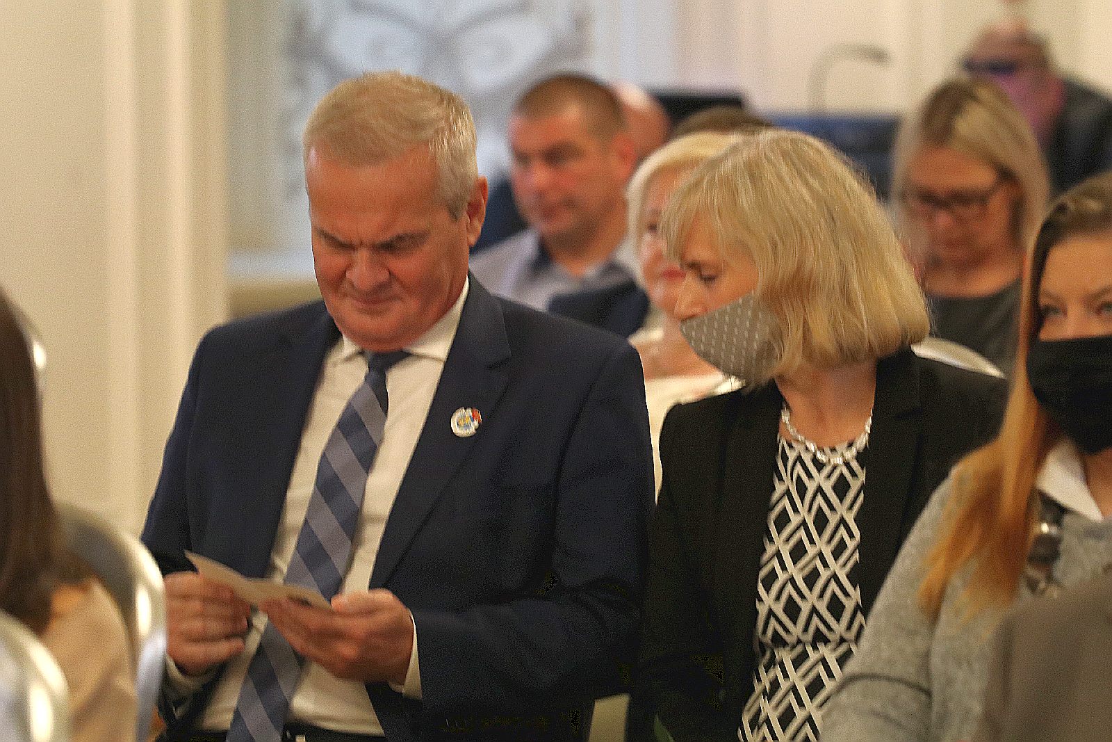Honorowym Obywatelem Miasta Legnicy został ksiądz Gacek