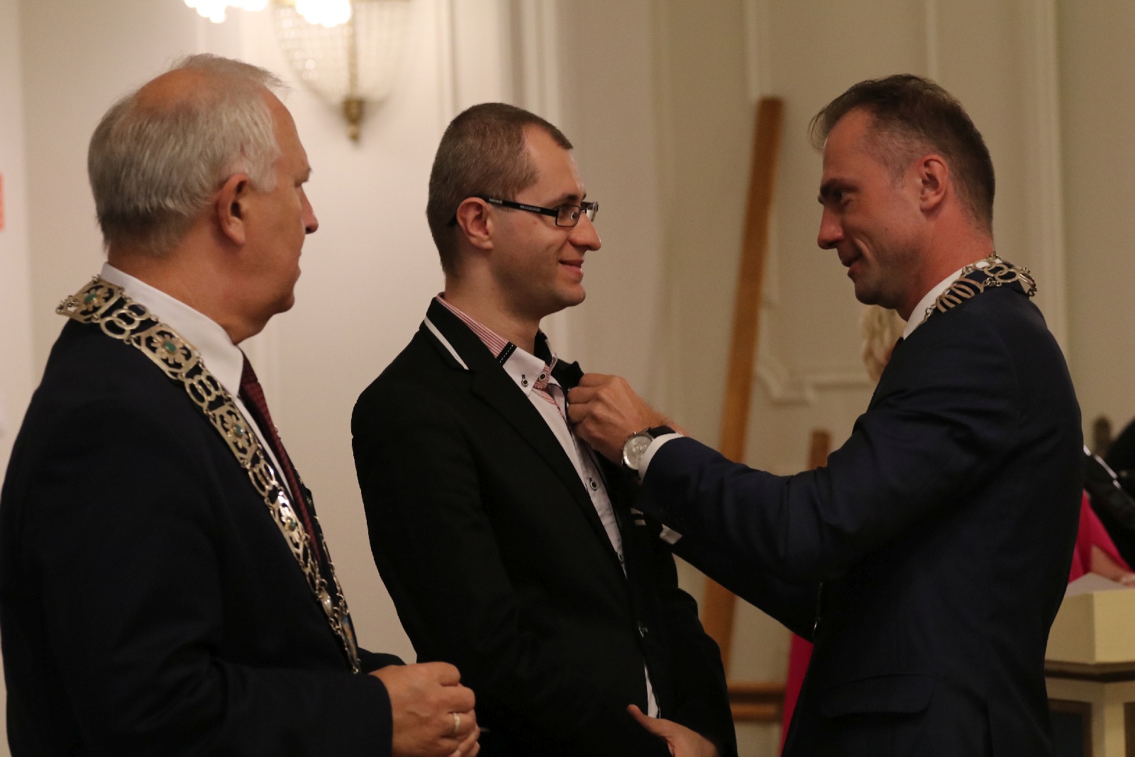 Honorowym Obywatelem Miasta Legnicy został ksiądz Gacek