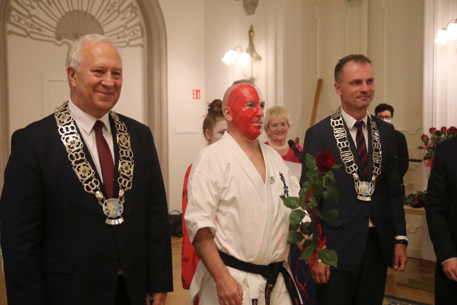 Honorowym Obywatelem Miasta Legnicy został ksiądz Gacek