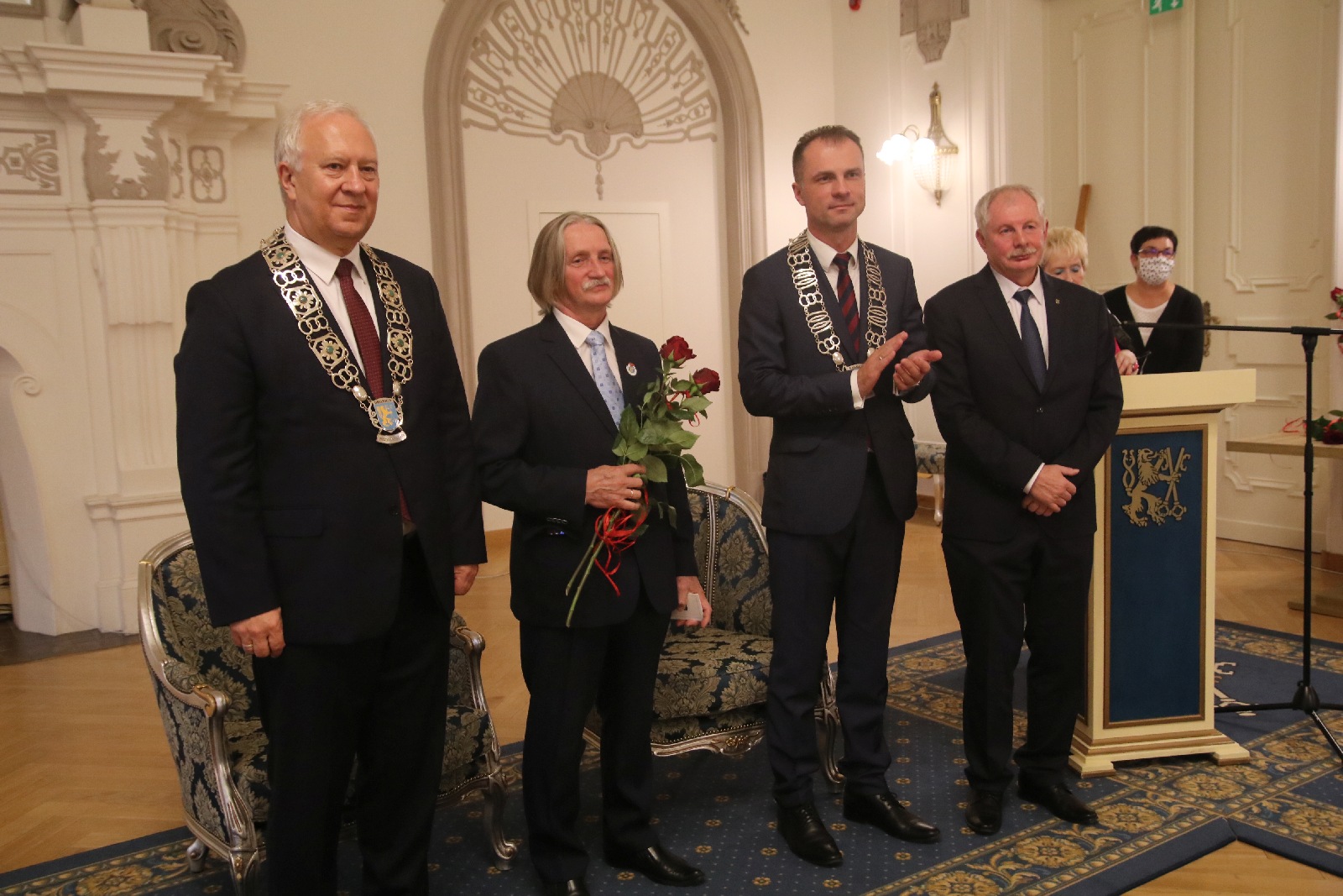Honorowym Obywatelem Miasta Legnicy został ksiądz Gacek