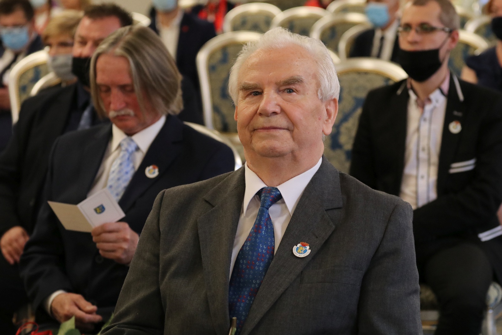 Honorowym Obywatelem Miasta Legnicy został ksiądz Gacek