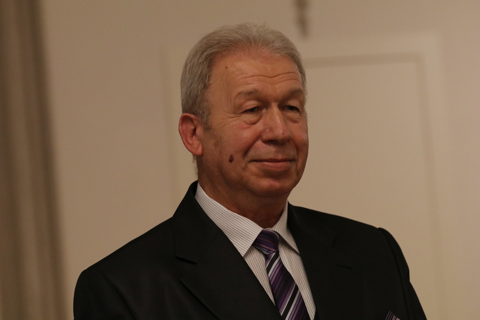Honorowym Obywatelem Miasta Legnicy został ksiądz Gacek