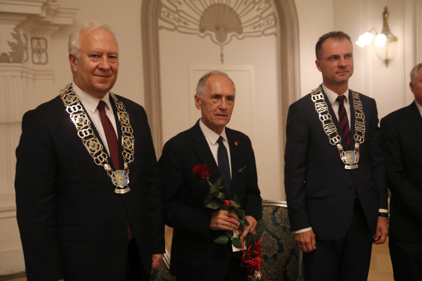 Honorowym Obywatelem Miasta Legnicy został ksiądz Gacek