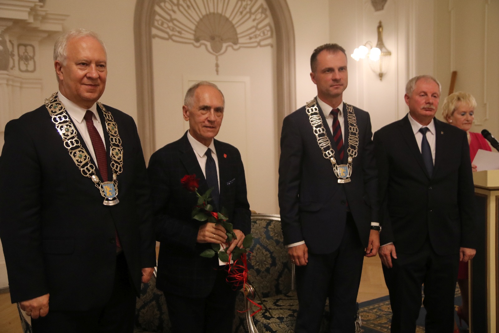Honorowym Obywatelem Miasta Legnicy został ksiądz Gacek