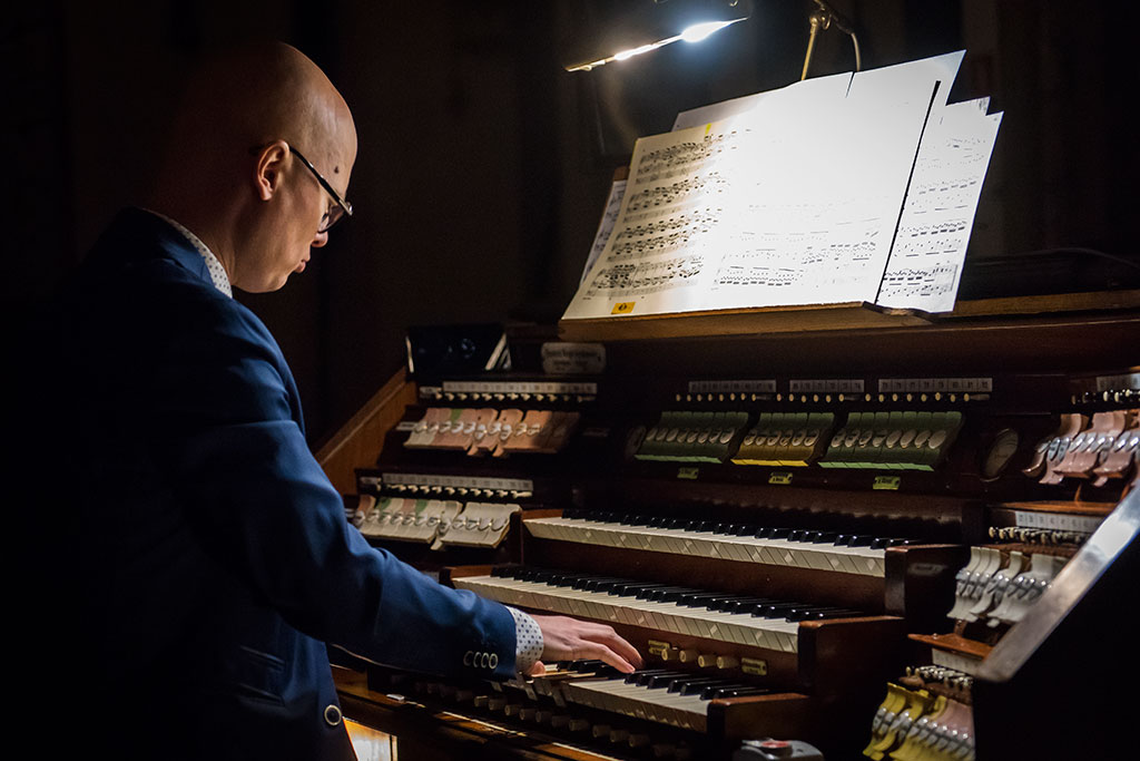 Wspaniały muzyczny, organowy wieczór w kościele Marii Panny