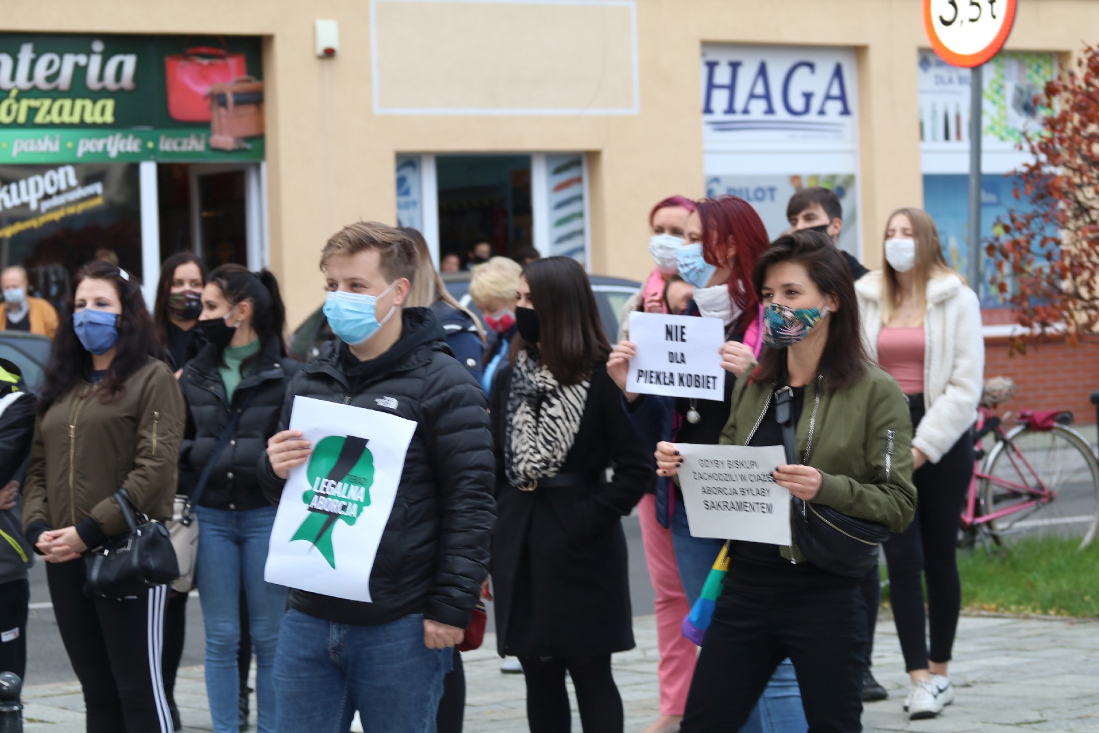 Protest przed siedzibą PiS: Nie dla Piekła Kobiet