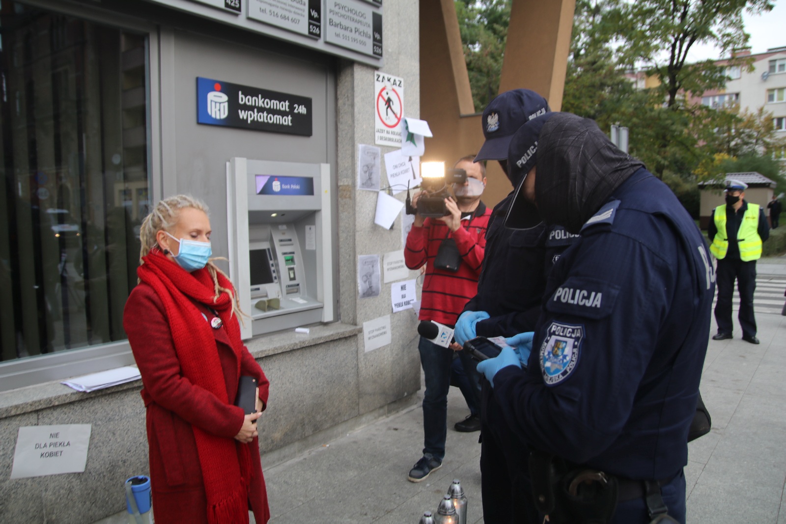 Protest przed siedzibą PiS: Nie dla Piekła Kobiet