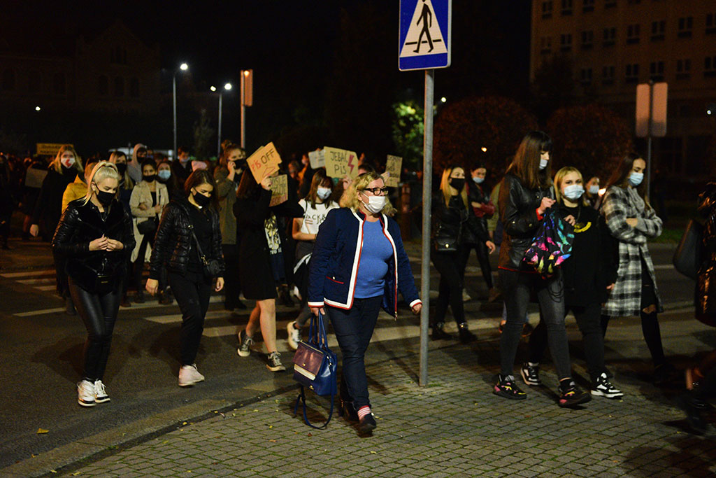 Nie dla Piekła Kobiet. Legniczanie wybrali się na „spacer”