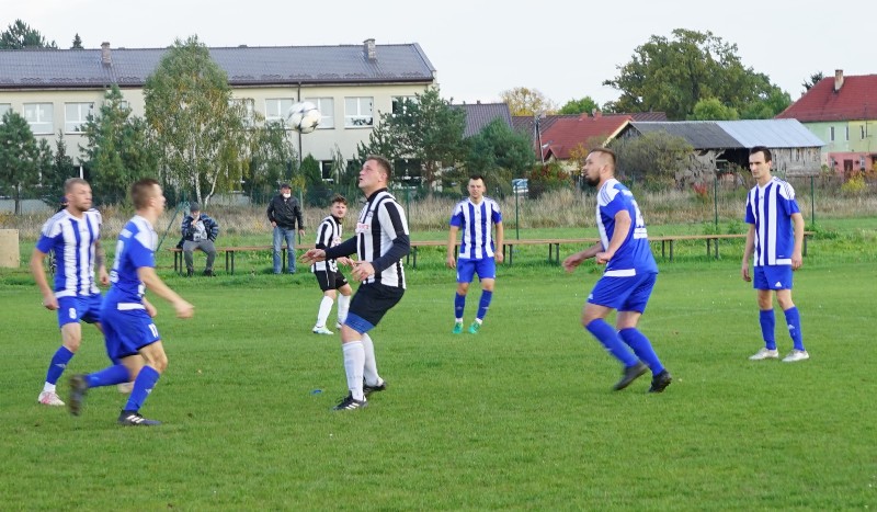 Okręgówka: Gwardia Białołęka - Kaczawa Bieniowice 2:3 (1:3)