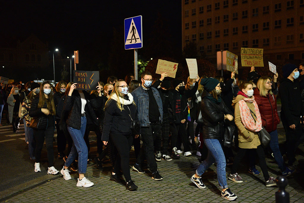Nie dla Piekła Kobiet. Legniczanie wybrali się na „spacer”