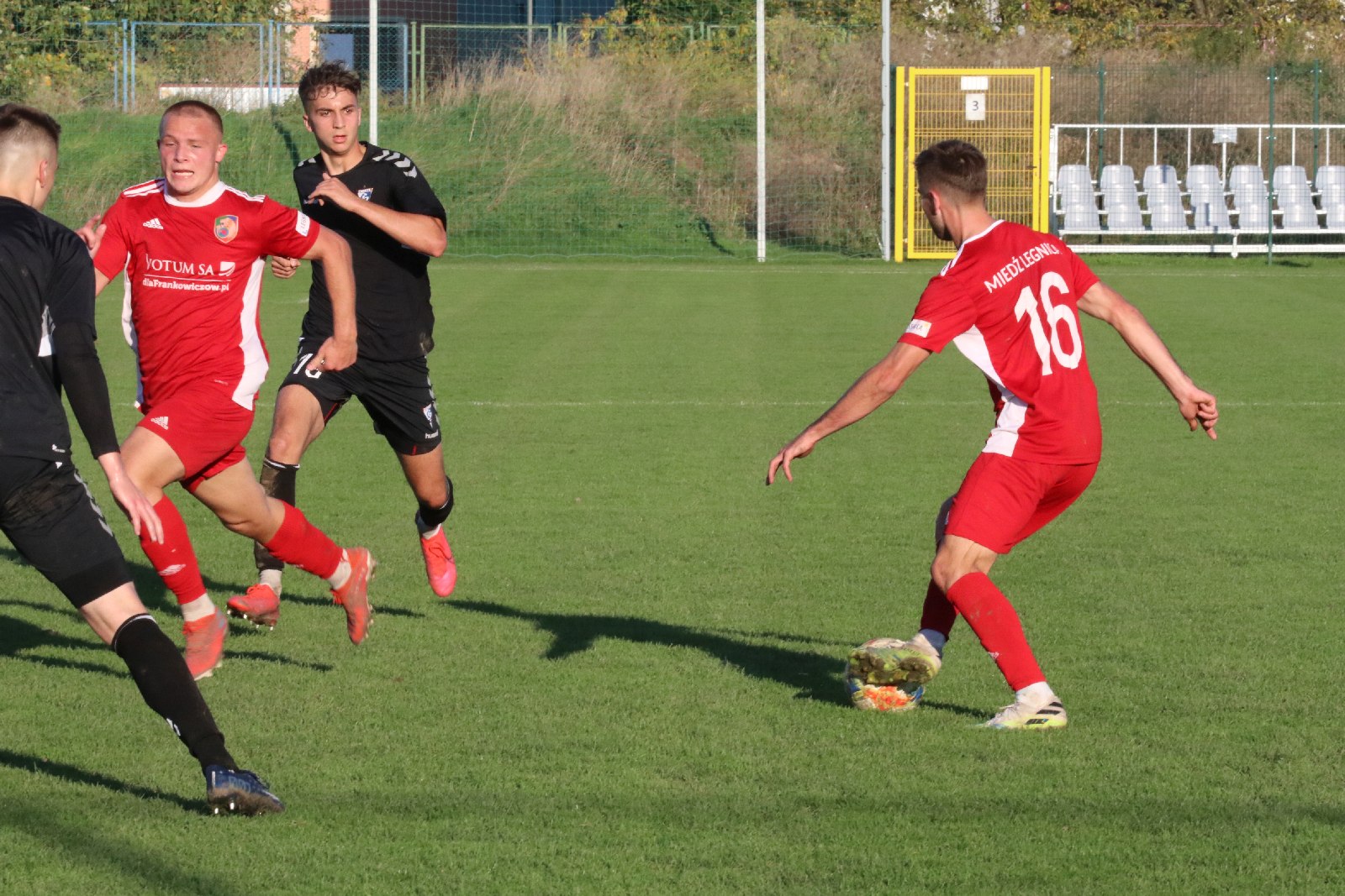 Rezerwy Miedzi Legnica wygrywają z rezerwami Górnika Zabrze