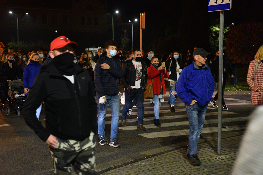 Nie dla Piekła Kobiet. Legniczanie wybrali się na „spacer”