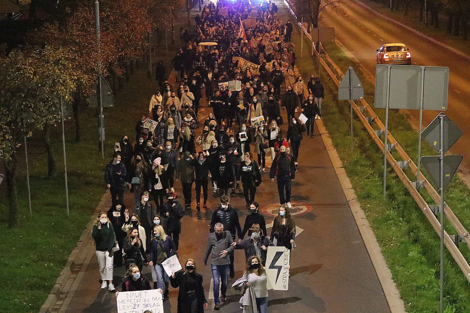 Nie dla Piekła Kobiet. Legniczanie wybrali się na „spacer”