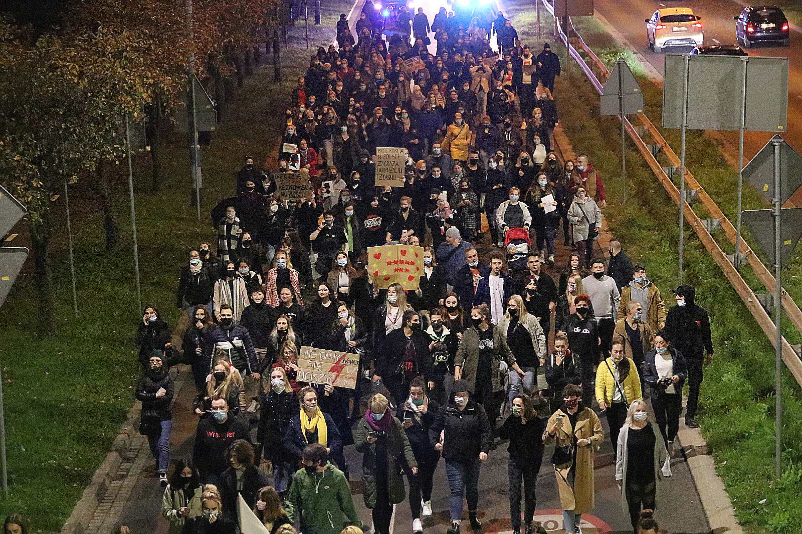 Nie dla Piekła Kobiet. Legniczanie wybrali się na „spacer”